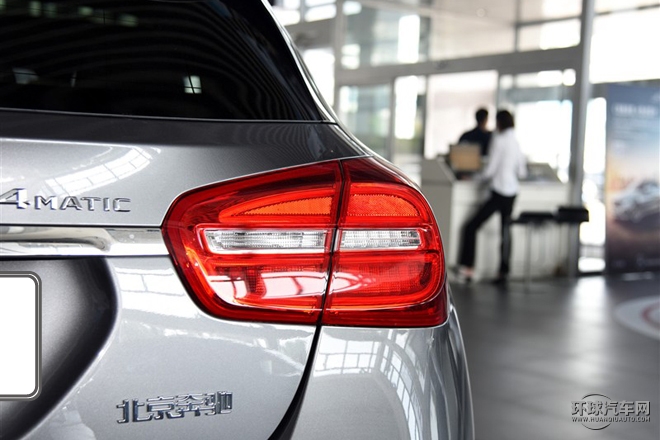 2015款 GLA 220 4MATIC 時尚型