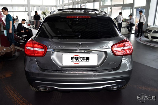 2015款 GLA 220 4MATIC 時尚型