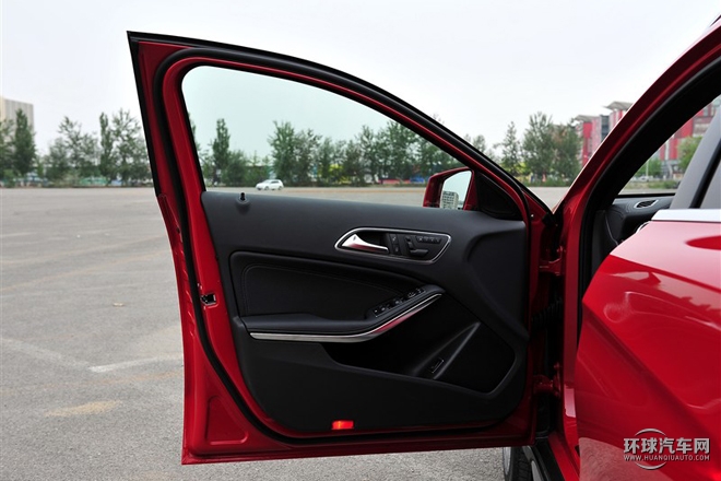 2015款 GLA 260 4MATIC 運(yùn)動(dòng)型