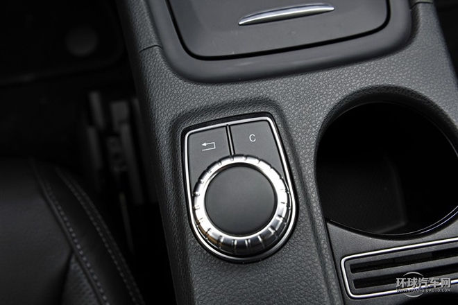 2015款 GLA 260 4MATIC 運(yùn)動型