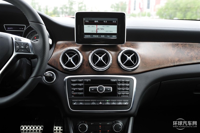 2015款 GLA 260 4MATIC 運動型