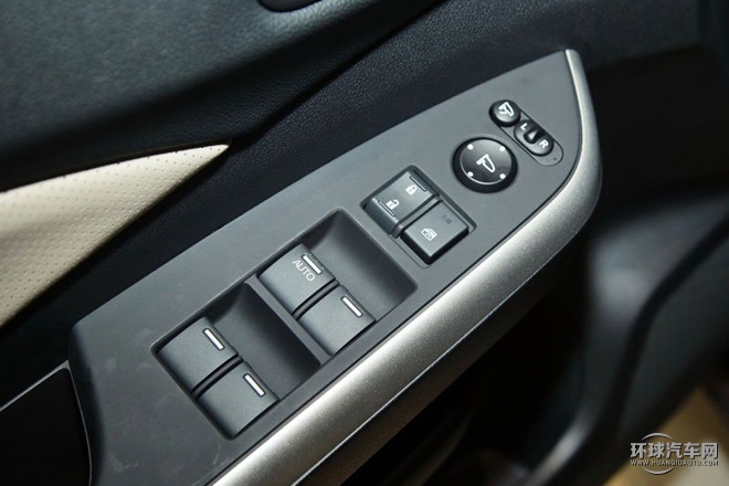 2015款 2.4L 四驅(qū)豪華版