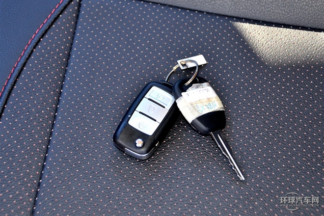 2015款 1.5L 手動豪華型 7座 國IV