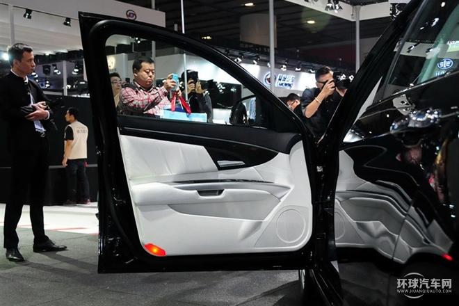 2015款 2.3T 豪華型