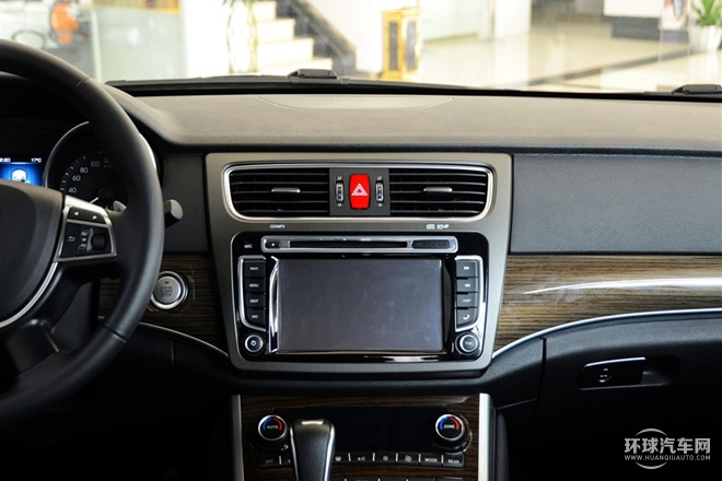 2015款 2.0T 兩驅標準型