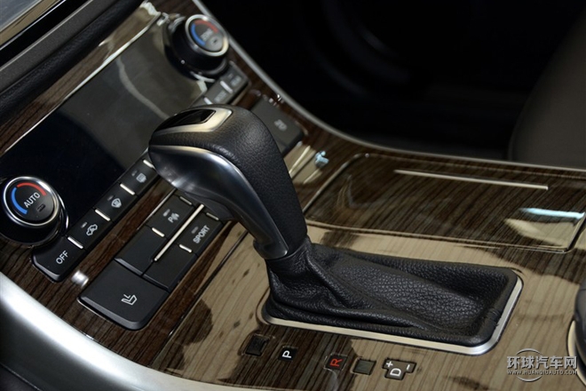 2015款 2.0T 兩驅(qū)標(biāo)準(zhǔn)型