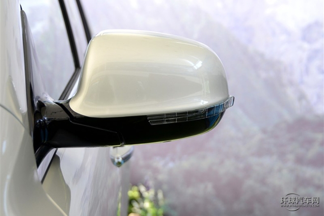 2015款 2.0T 兩驅(qū)標(biāo)準(zhǔn)型