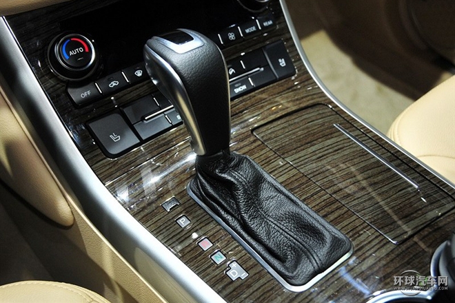 2015款 2.0T 四驅豪華型