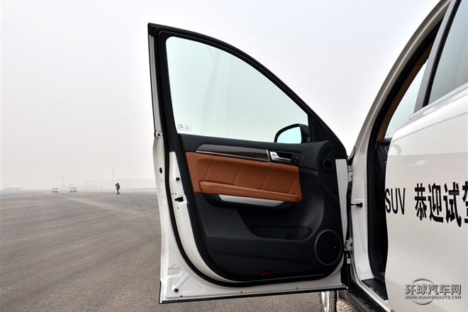 2015款 2.0T 四驅(qū)尊貴型