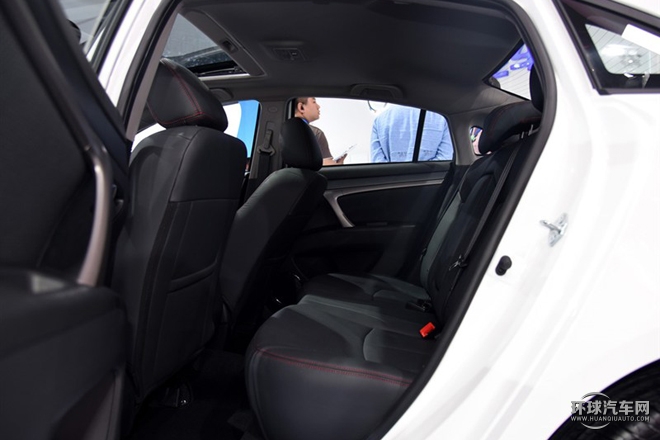 2015款 1.5T 手動睿FUN版