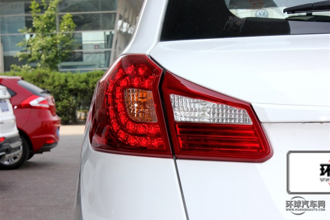 2015款 1.5T 手動家悅版