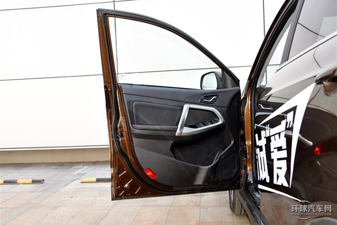 2015款 1.5T 手動智云版