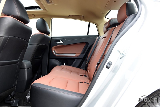 2015款 1.5T 自動(dòng)行政尊尚型