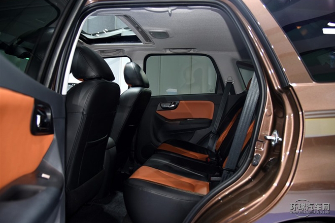 2015款 改款 1.8T 自動縱領型