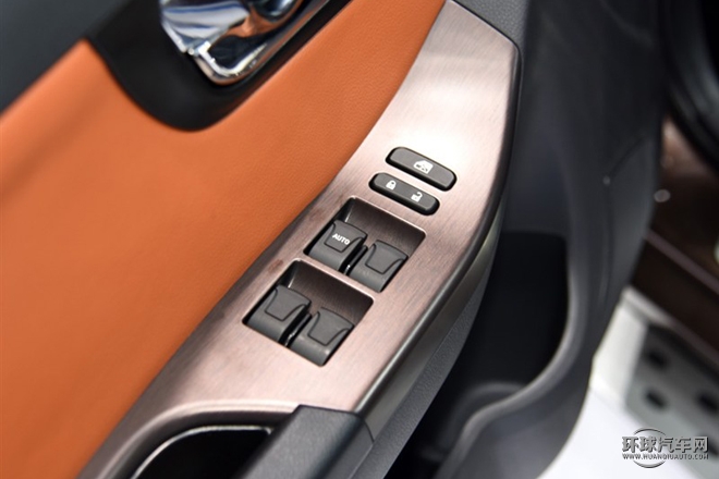 2015款 改款 1.8T 自動縱領型