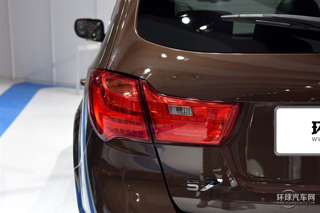 2015款 改款 1.8T 自動縱領型