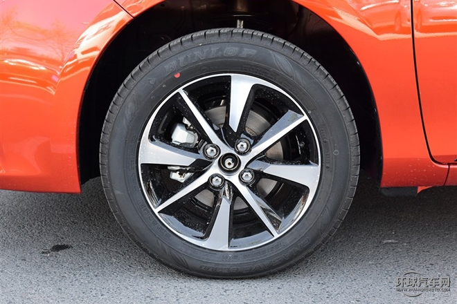 2015款 1.5G 自動橙色限量版