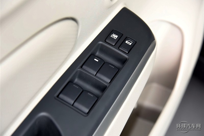 2015款 1.6L 自動豪華版