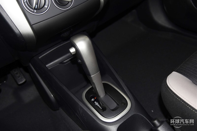 2015款 1.6L 自動豪華版