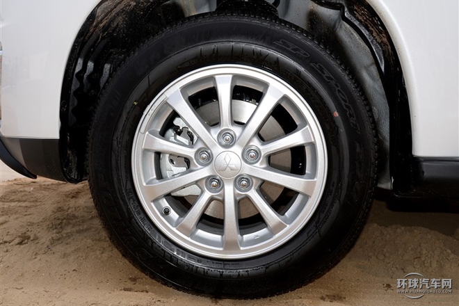 2015款 2.0L 自動兩驅精英版