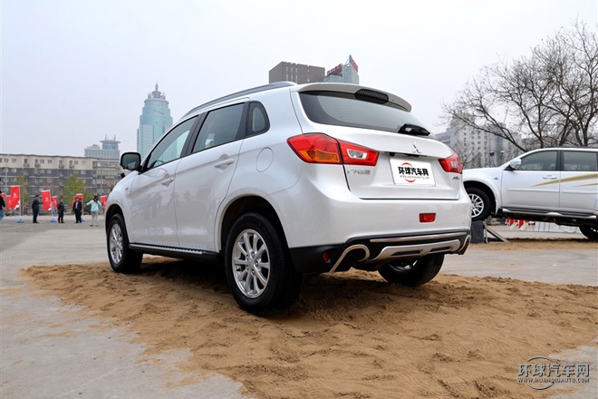 2015款 2.0L 自動兩驅(qū)精英版