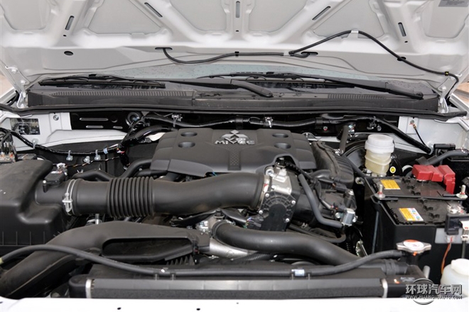 2015款 3.0L 自動四驅旗艦版