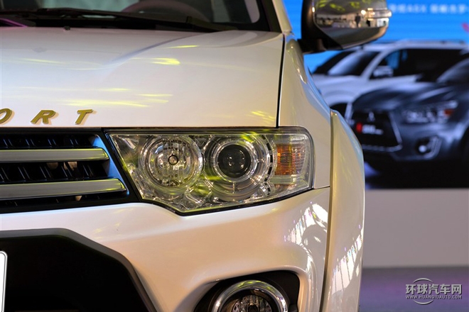 2015款 3.0L 自動四驅旗艦版