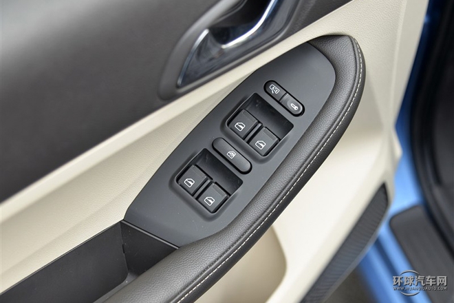 2015款 1.8L 手動寬享版