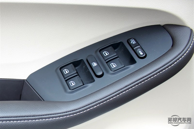 2015款 1.8L 手動寬悅版