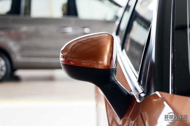 2015款 1.5L 自動舒適型