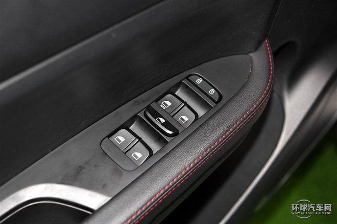 2015款 1.5T 手動都市型