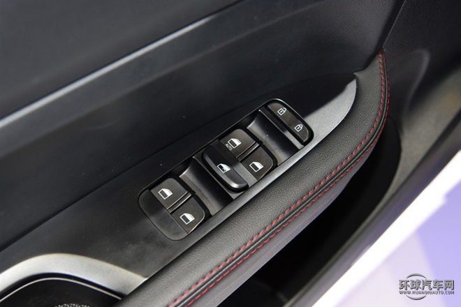 2015款 1.5T 自動精英型