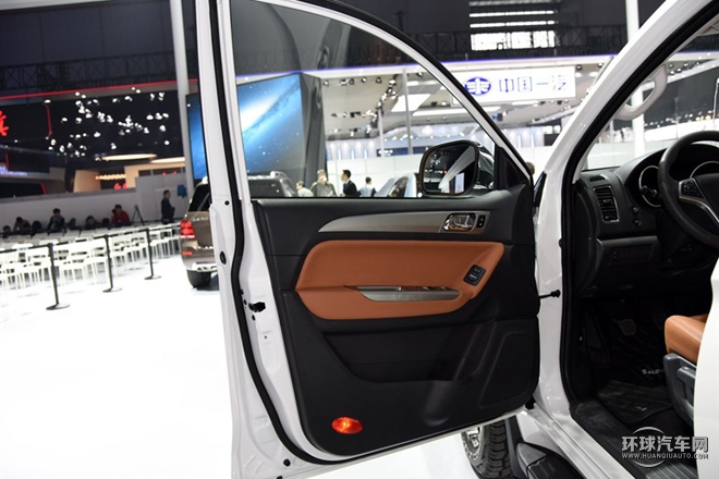 2015款 2.8T 四驅柴油尊享版5座