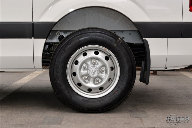 2015款 2.8T短軸商運版ISF2.8s4129P