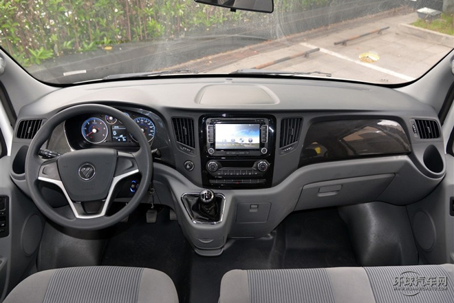 2015款 2.8T短軸商運版ISF2.8s4129P