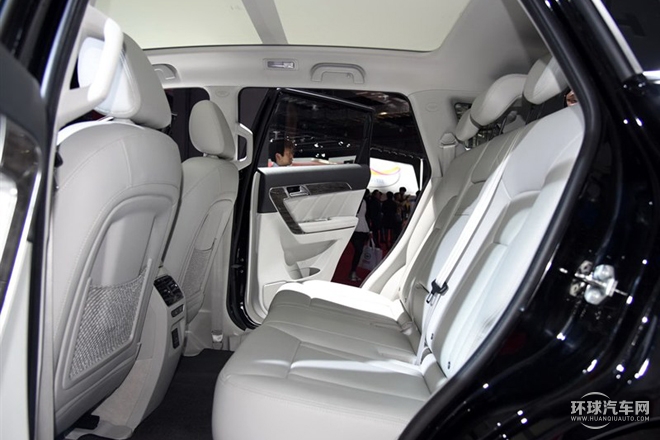 2015款 2.0T 手動四驅尊貴型