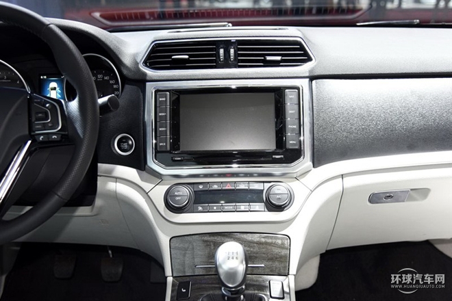 2015款 2.0T 手動(dòng)四驅(qū)尊貴型