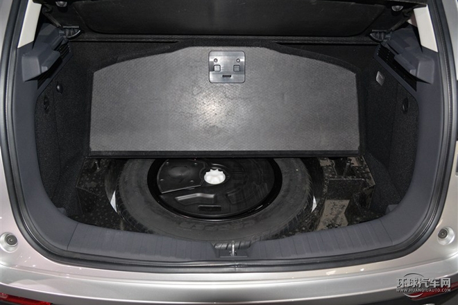 2015款 2.0T 自動(dòng)兩驅(qū)尊貴型