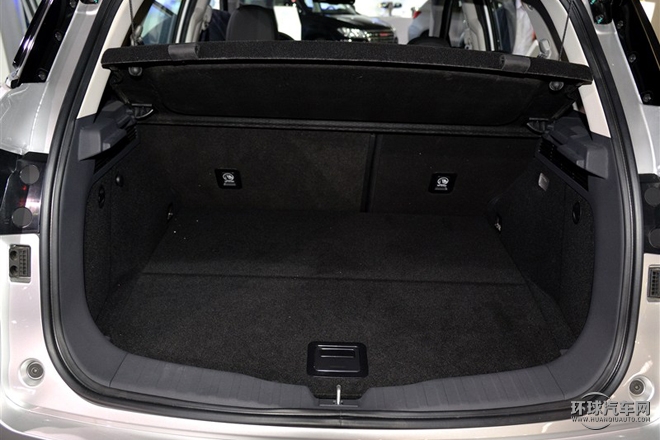 2015款 2.0T 自動兩驅尊貴型