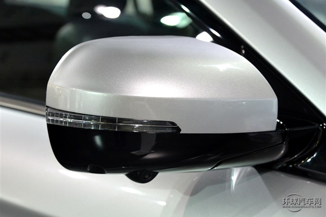 2015款 2.0T 自動兩驅(qū)尊貴型