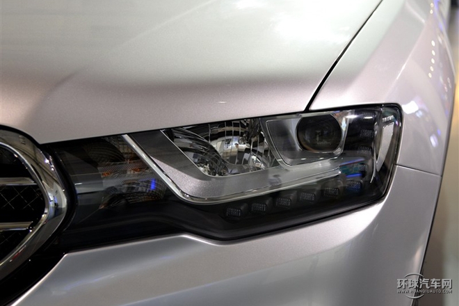 2015款 2.0T 自動兩驅尊貴型