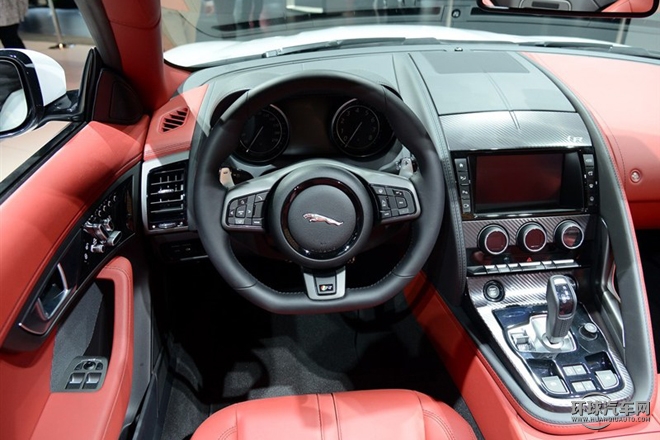 2016款 5.0T R 四驅(qū)敞篷版