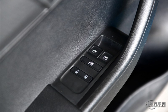 2015款 1.4L 自動前行版