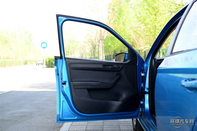 2015款 1.4L 自動前行版