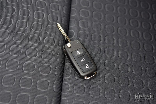 2015款 1.6L 自動創行版