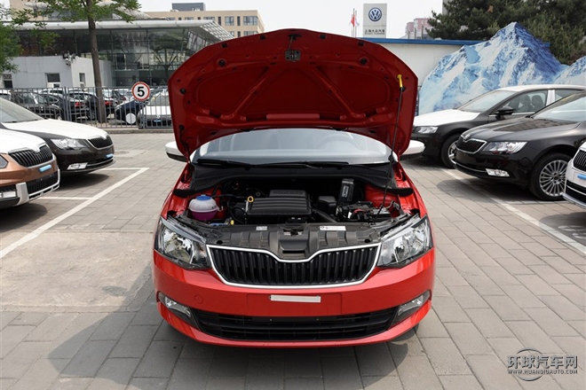 2015款 1.6L 自動創行版