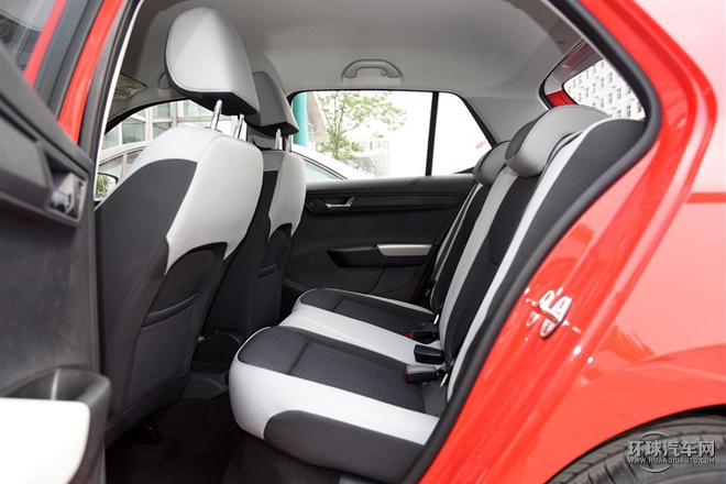 2015款 1.6L 自動創行版