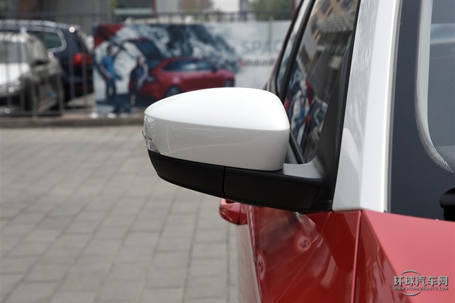 2015款 1.6L 自動創行版