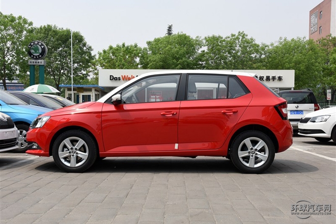 2015款 1.6L 自動創(chuàng)行版