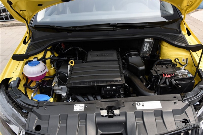 2015款 1.6L 自動運動版